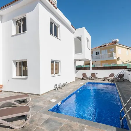 Valmare * Ayia Napa